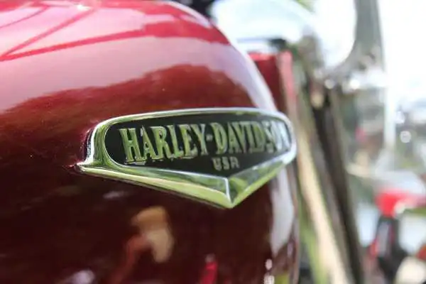 Play Motorcycle Harley Davidson