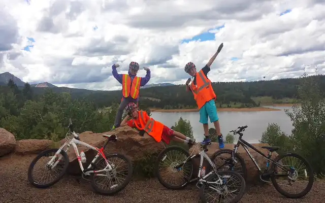 Play Mountain Bike Pikes Peak