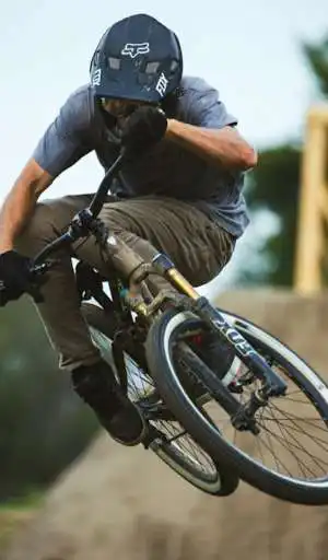 Play Mountain Bike Pro  and enjoy Mountain Bike Pro with UptoPlay