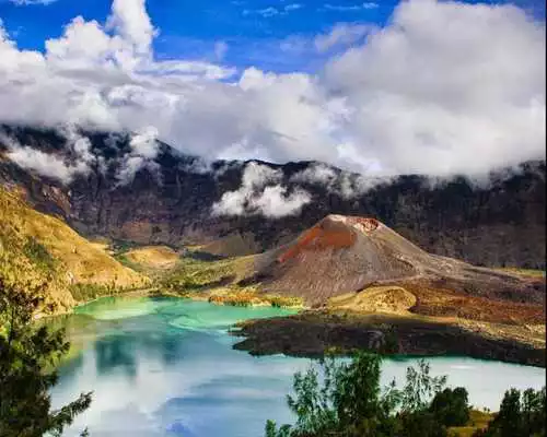 Play Mount Rinjani Wallpapers