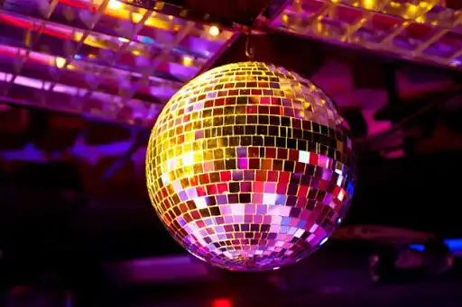 Play Music 80s 90s  and enjoy Music 80s 90s with UptoPlay