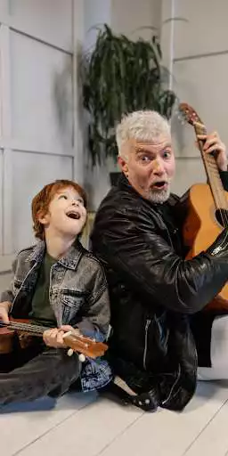 Play MyTuner Radio  and enjoy MyTuner Radio with UptoPlay