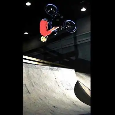 Play New BMX Wallpaper HD