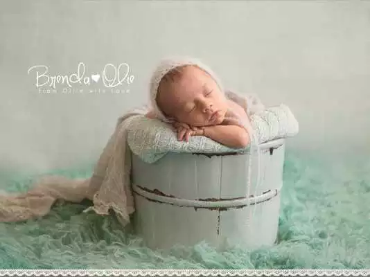 Play Newborn photography