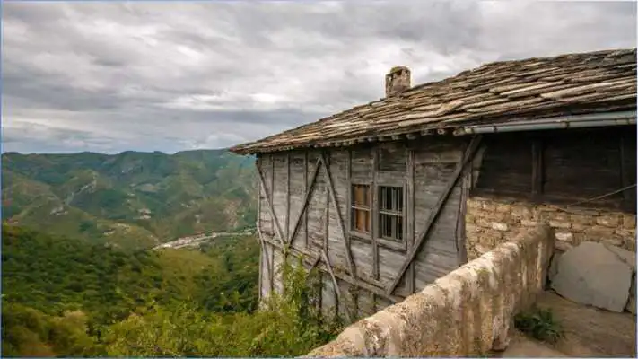 Play Nice Mountian Wallpapers