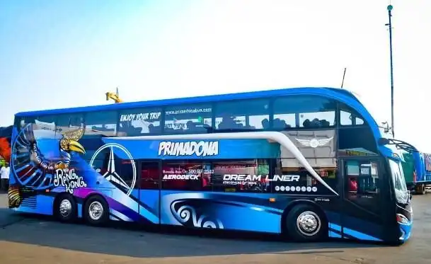 Play Night Bus Wallpaper and enjoy Night Bus Wallpaper with UptoPlay Play Night Bus Wallpaper and enjoy Night Bus Wallpaper with UptoPlay