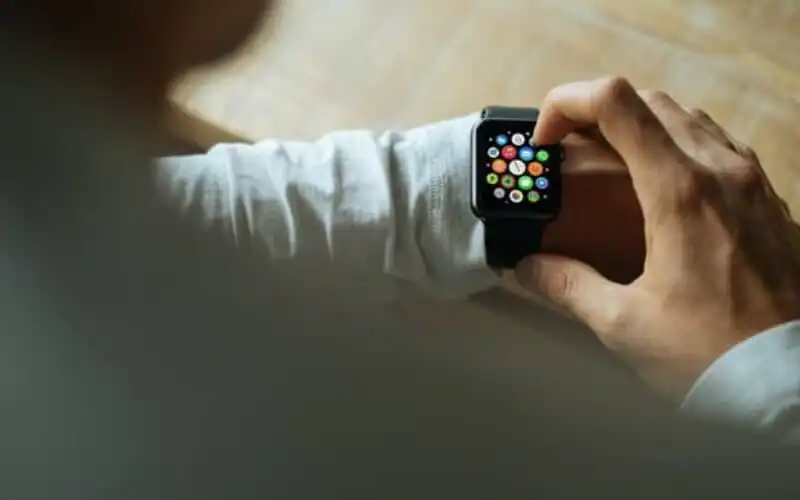 Play Noise Colorfit Pro 4 App Guide  and enjoy Noise Colorfit Pro 4 App Guide with UptoPlay