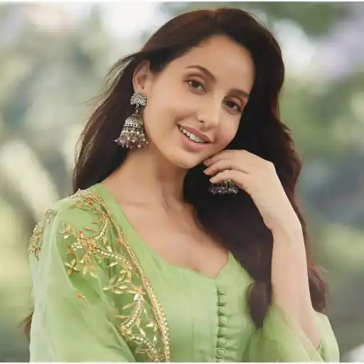 Play Nora Fatehi Photos APK Play Nora Fatehi Photos APK