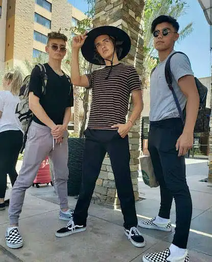 Play Now United Papel De Parede Wallpapers HD Photos as an online game Now United Papel De Parede Wallpapers HD Photos with UptoPlay