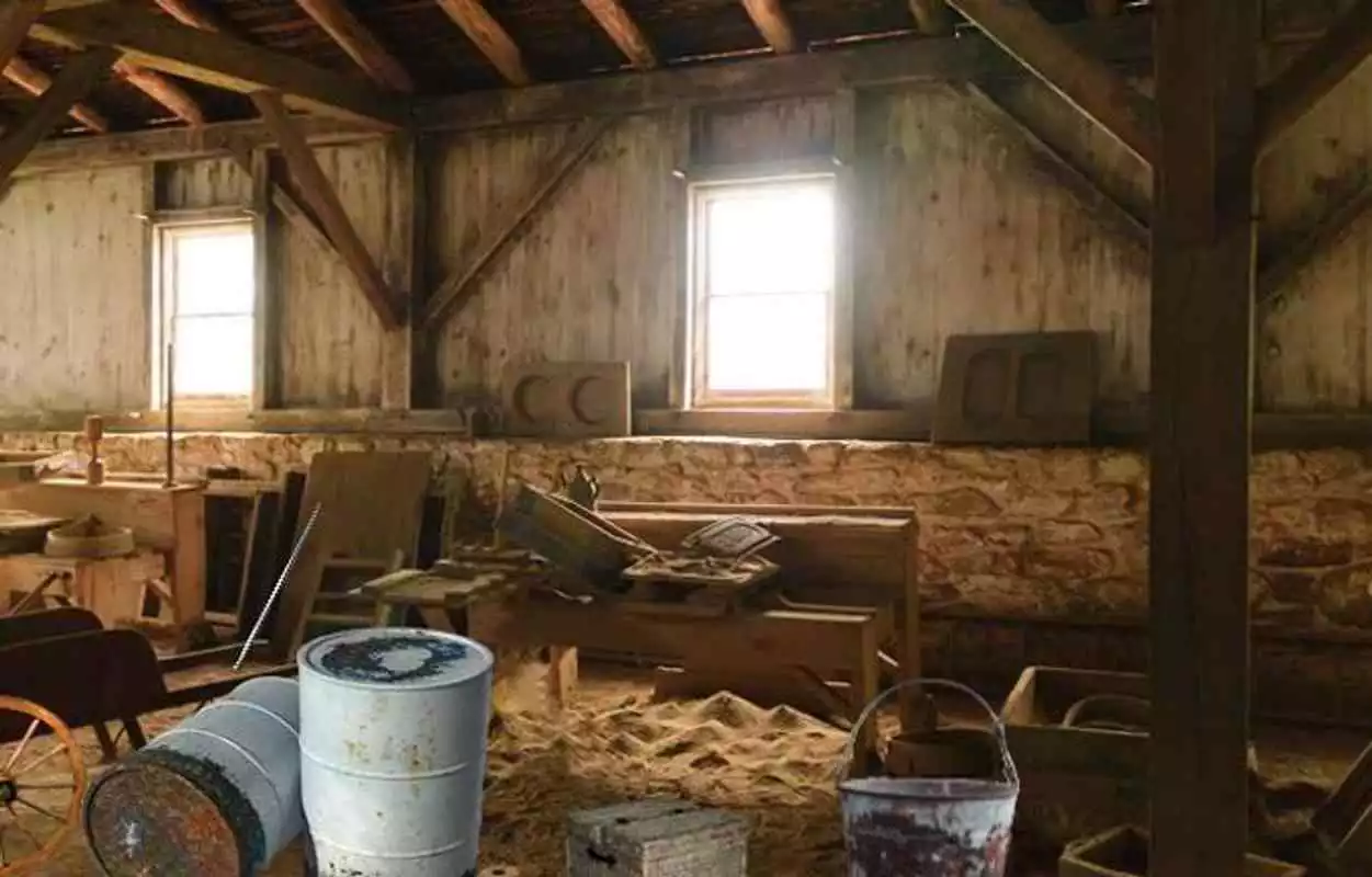 Play Old Abandoned House Escape 3