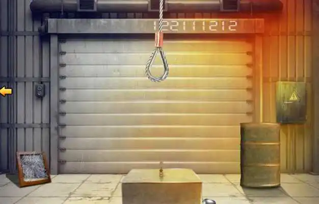 Play Old Empty Warehouse Escape