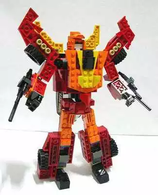 Play Optimus Robot Warrior Puzzle