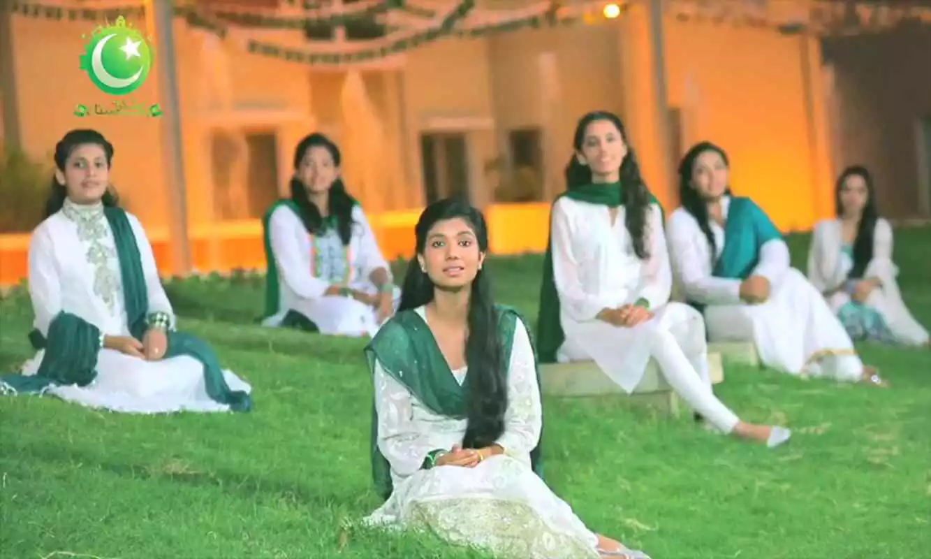 Play Pakistani Mili Naghmay(Shukriya Pakistan)
