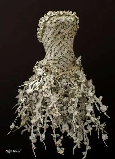Play Paper Dress Art as an online game Paper Dress Art with UptoPlay