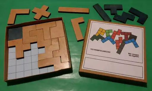 Play PENTOMANIA as an online game PENTOMANIA with UptoPlay