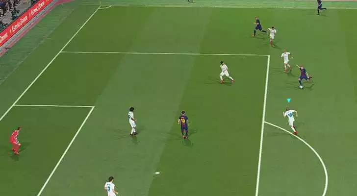 Play PES 2019 Tips
