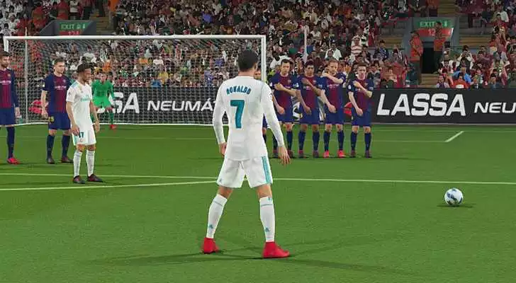 Play PES 2019 Tips