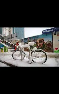 Play Photo HD Snowfall In City LWP