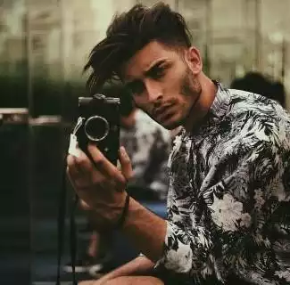 Play Photo Poses For Boys