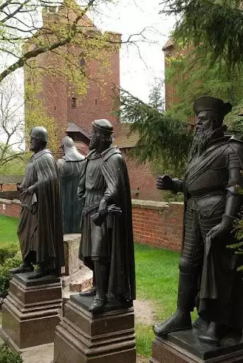 Play Poland Wallpaper HD  and enjoy Poland Wallpaper HD with UptoPlay