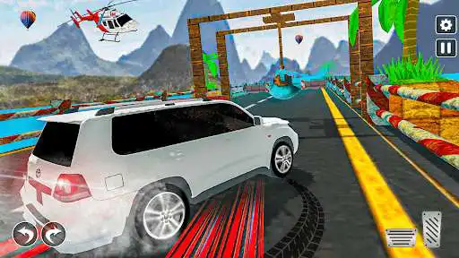 Play Prado Car Clash Club: Car Game as an online game Prado Car Clash Club: Car Game with UptoPlay