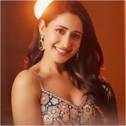 Play Pragya Jaiswal Photos APK