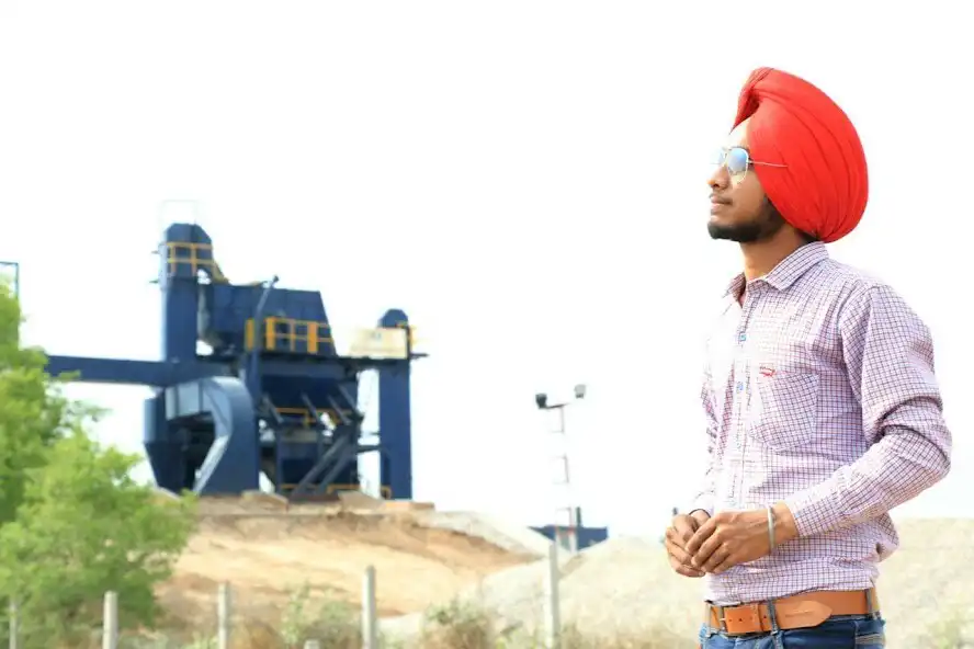 Play Punjabi Boys Pose 2021 as an online game Punjabi Boys Pose 2021 with UptoPlay