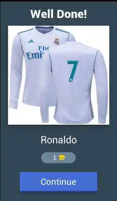 Play Quiz T-Shirt Footballer