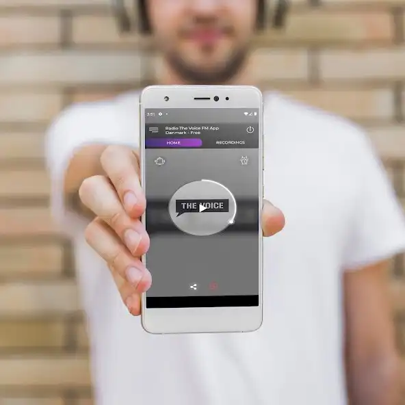 Play Radio The Voice FM Danmark App  and enjoy Radio The Voice FM Danmark App with UptoPlay