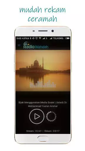 Play Radio Wahdah as an online game Radio Wahdah with UptoPlay