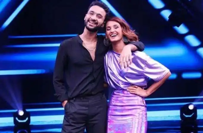 Play Raghav Juyal Comedy as an online game Raghav Juyal Comedy with UptoPlay