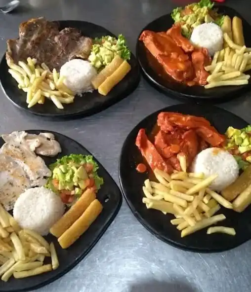 Play Restaurante Misia Elvia  Radio as an online game Restaurante Misia Elvia  Radio with UptoPlay