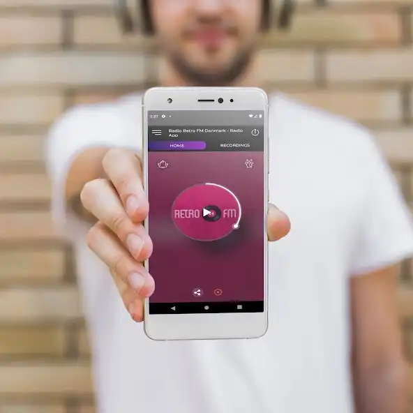 Play Retro Radio Danmark FM Online  and enjoy Retro Radio Danmark FM Online with UptoPlay