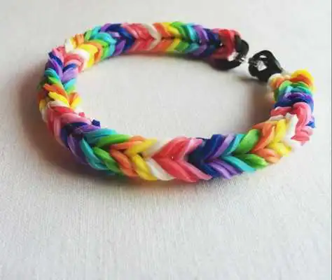 Play Rubber Band Bracelets
