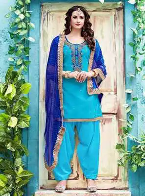 Play Salwar Kameez