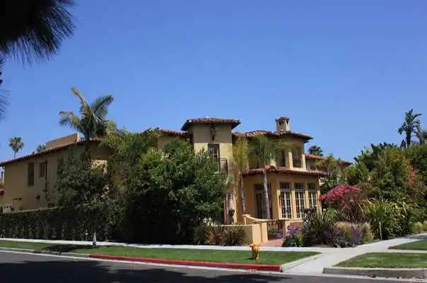 Play Santa Monica Wallpaper Images