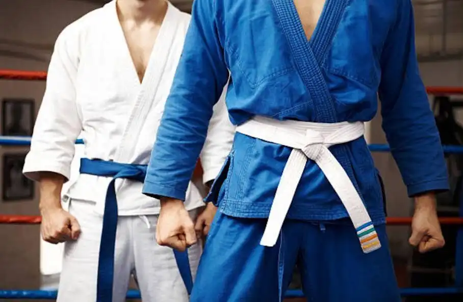 Play Self defense training as an online game Self defense training with UptoPlay