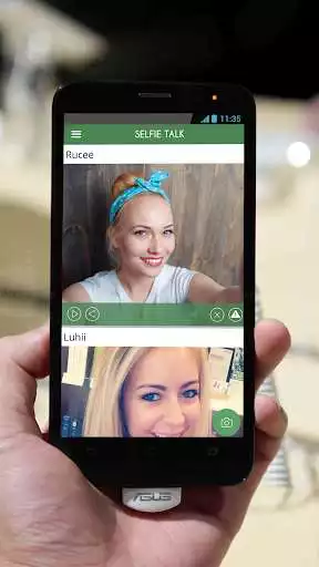 Play SelfieTalk