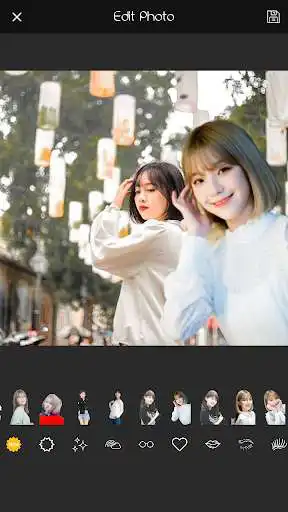 Play Selfie With Baek Ji-Heon as an online game Selfie With Baek Ji-Heon with UptoPlay