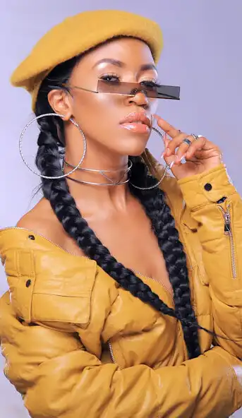 Play Selfie With Vinka and Photo Editor  and enjoy Selfie With Vinka and Photo Editor with UptoPlay