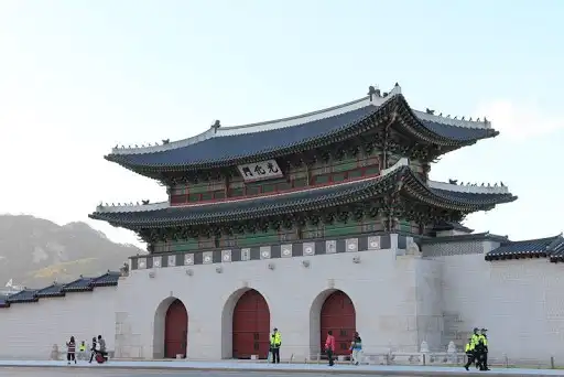 Play Seoul Wallpapers