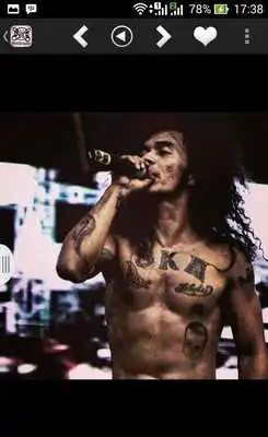 Play SLANK Wallpaper