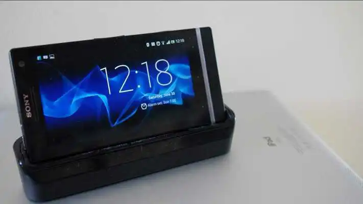 Play Sony Xperia S Desk Clock