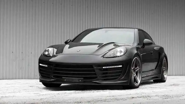Play Sports Car Porsche Wallpaper