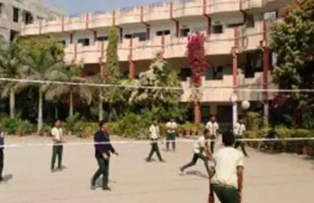 Play STARLING INTERNATIONAL SCHOOL