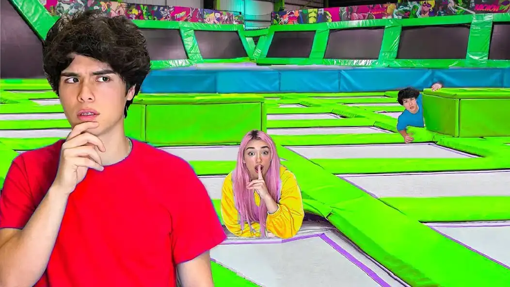 Play Stokes Twins Show as an online game Stokes Twins Show with UptoPlay