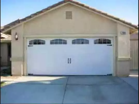 Play Strong Garage Doors Designs