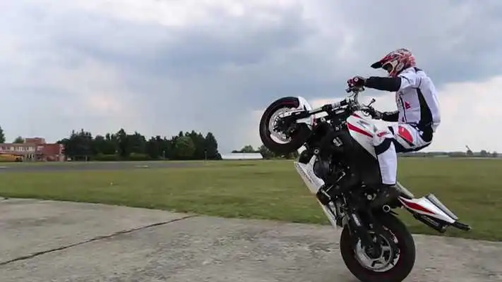 Play Stunts Bike Play Stunts Bike