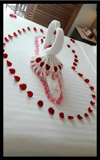 Play Suhagrat Bedroom Photo as an online game Suhagrat Bedroom Photo with UptoPlay