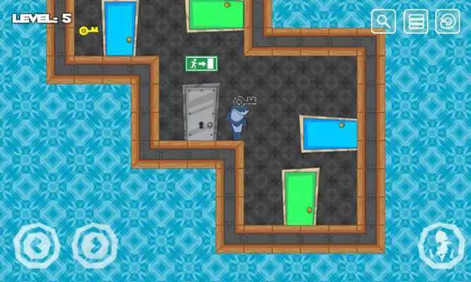 Play super sharko adventure